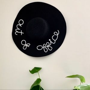 Wide brimmed, floppy hat by Nicole Marciano 🌴 🥥